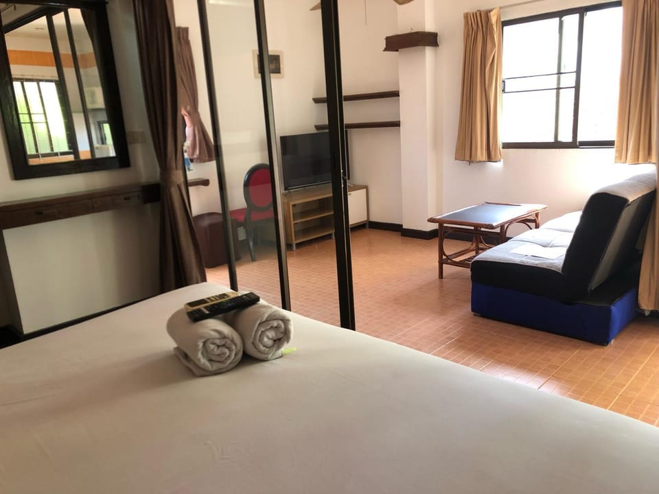Sutus Court 7 Hotel in Pattaya City