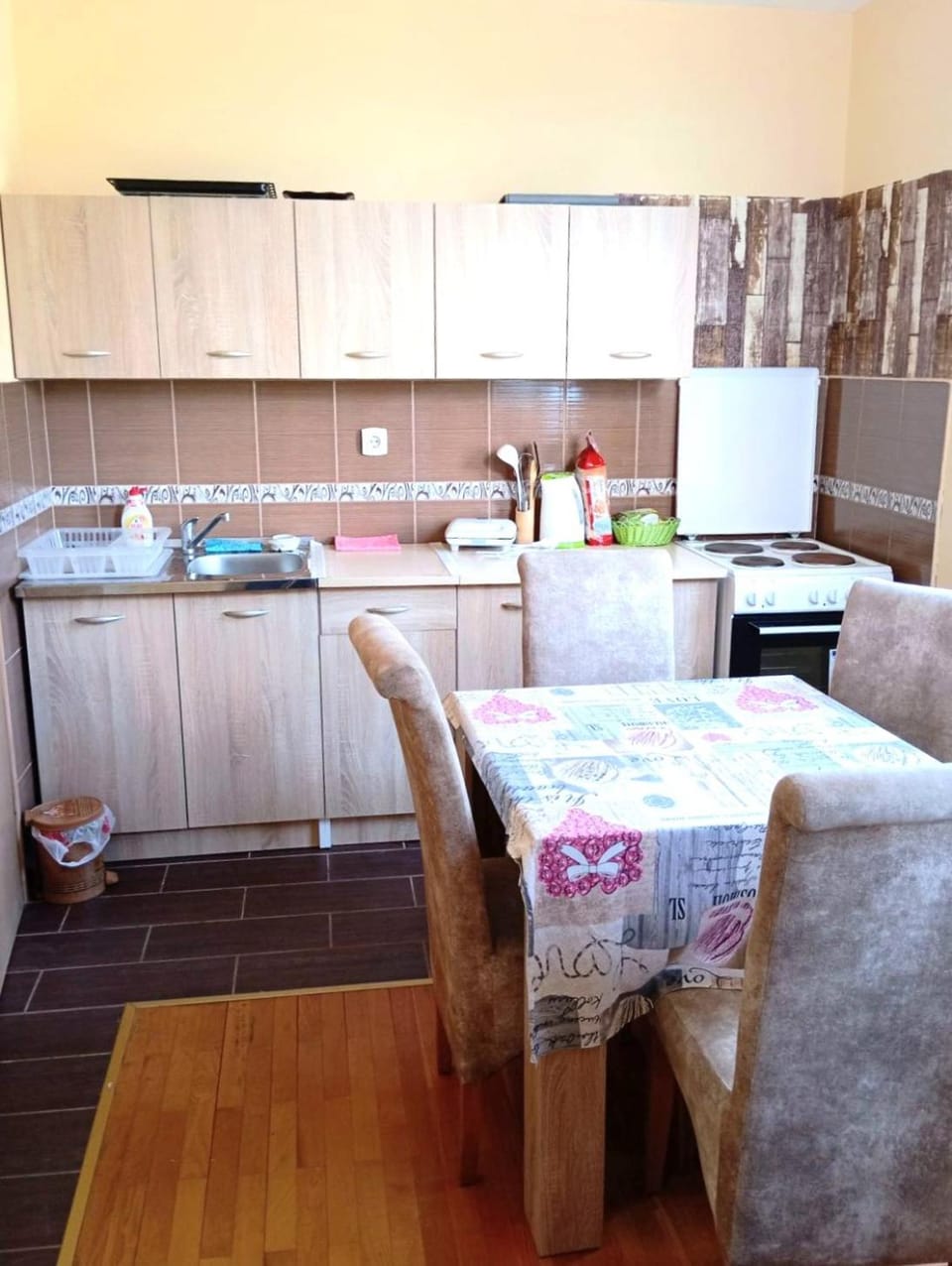 Topla porodicna kuca Apartment in Montenegro