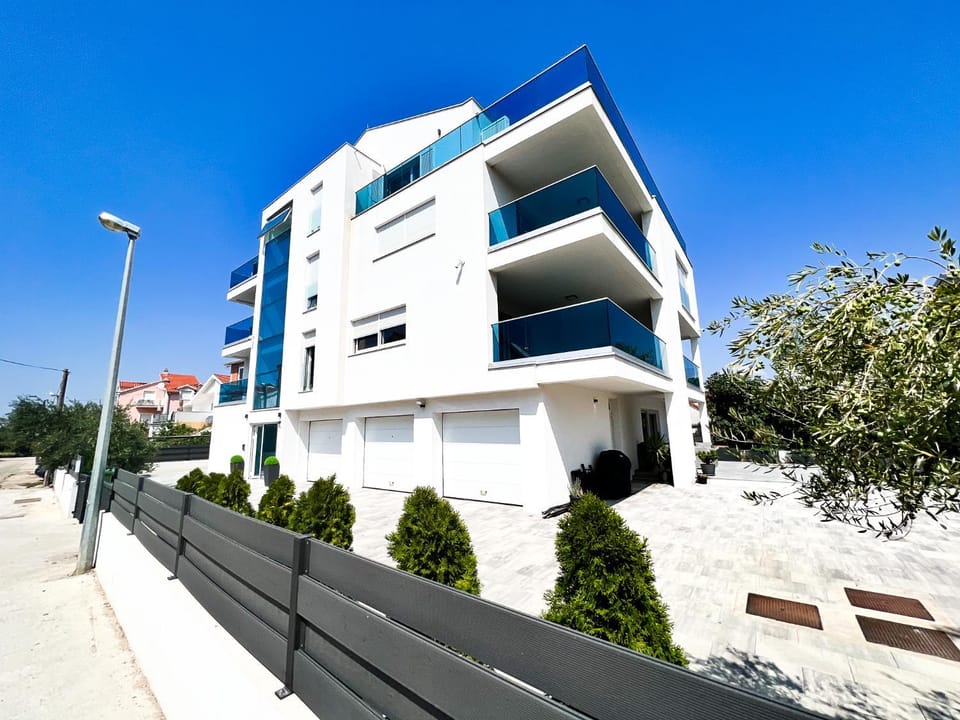 Property building, Parking