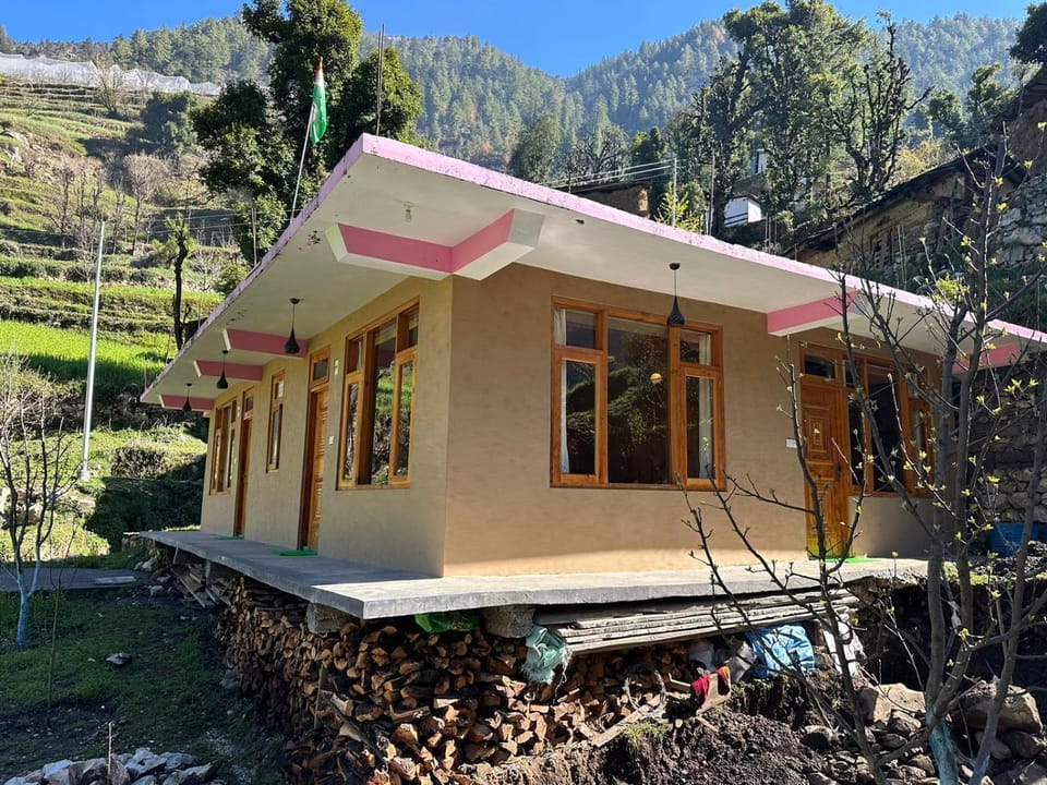 Property building, Natural landscape, Mountain view
