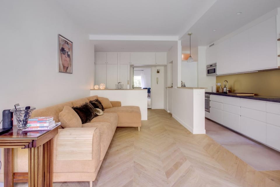 Chic & Terrasse Privée à Paris Apartment in Paris