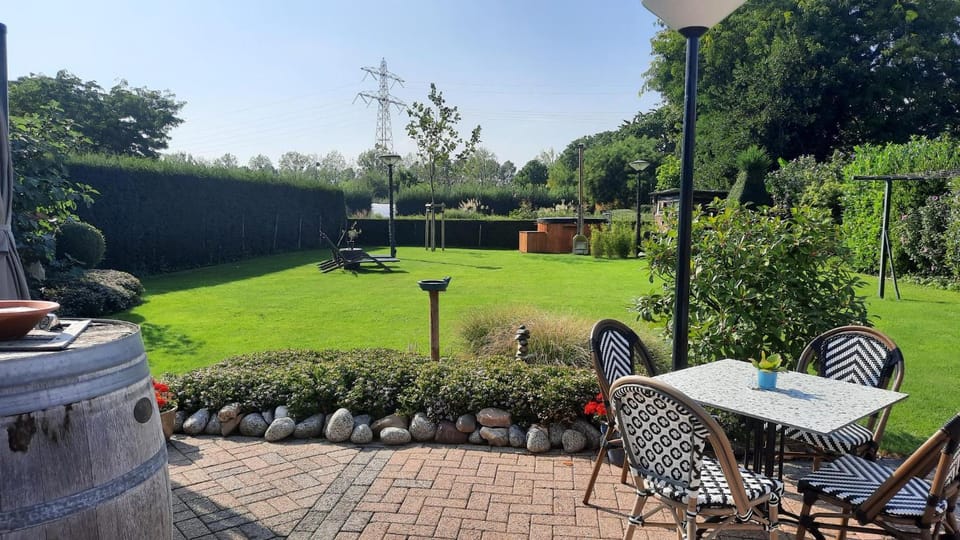 Day, Garden, Garden, Hot Tub, Balcony/Terrace, Garden view, sunbed