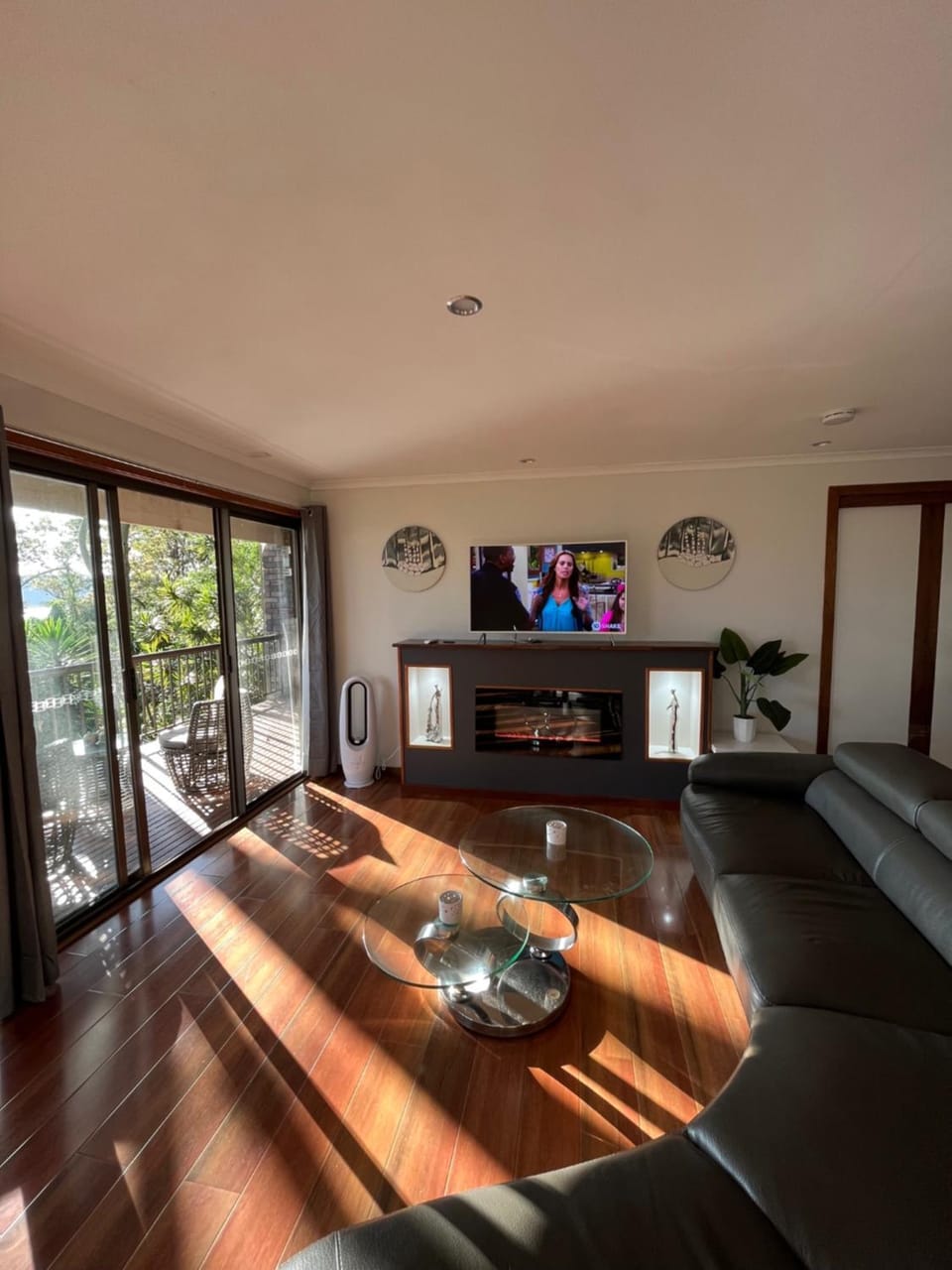 Communal lounge/ TV room, Kitchen or kitchenette, Seating area, Dining area