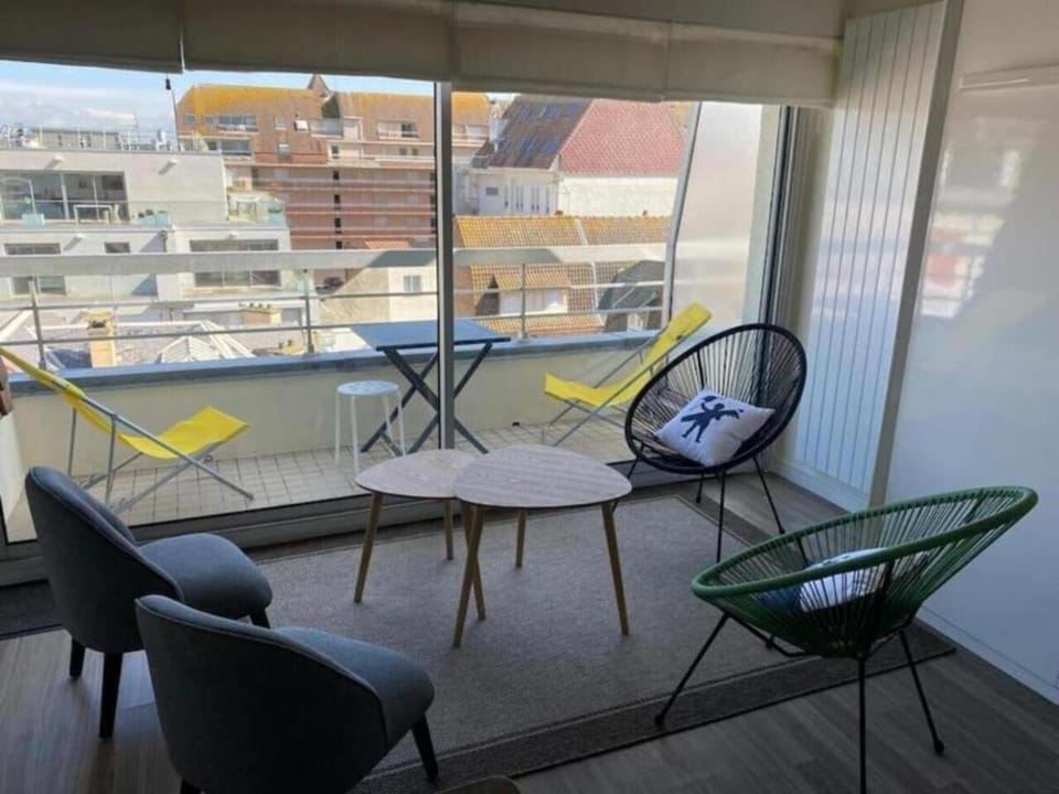 Patio, Balcony/Terrace, Living room, City view