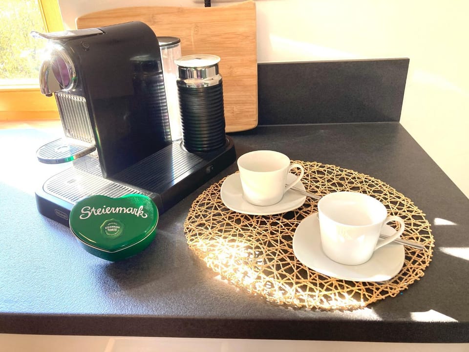 Coffee/tea facilities, Kitchen or kitchenette