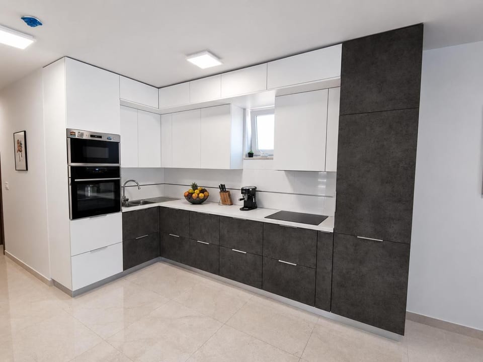 Kitchen or kitchenette, oven, stove