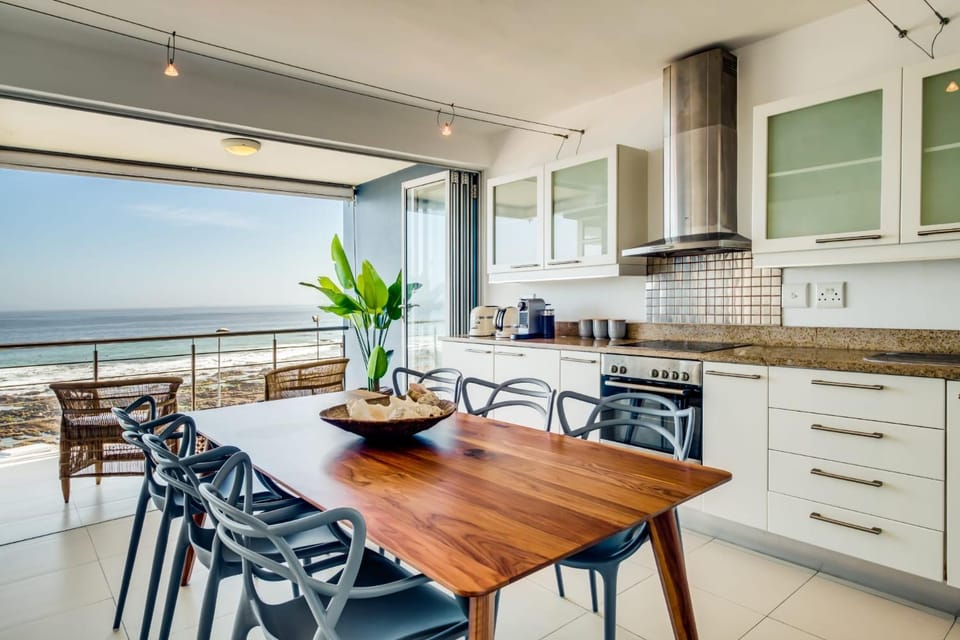 View (from property/room), Balcony/Terrace, Kitchen or kitchenette, Dining area, Sea view, pet friendly