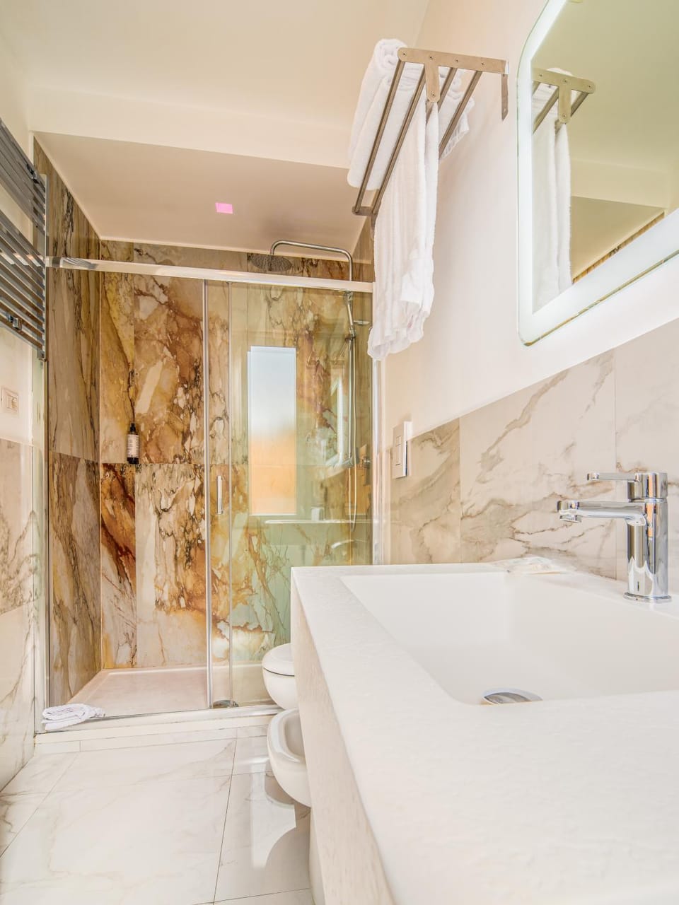 Shower, Bathroom, towels