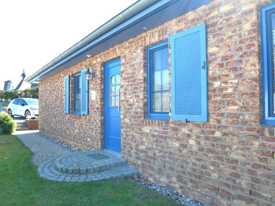 Property building, Parking