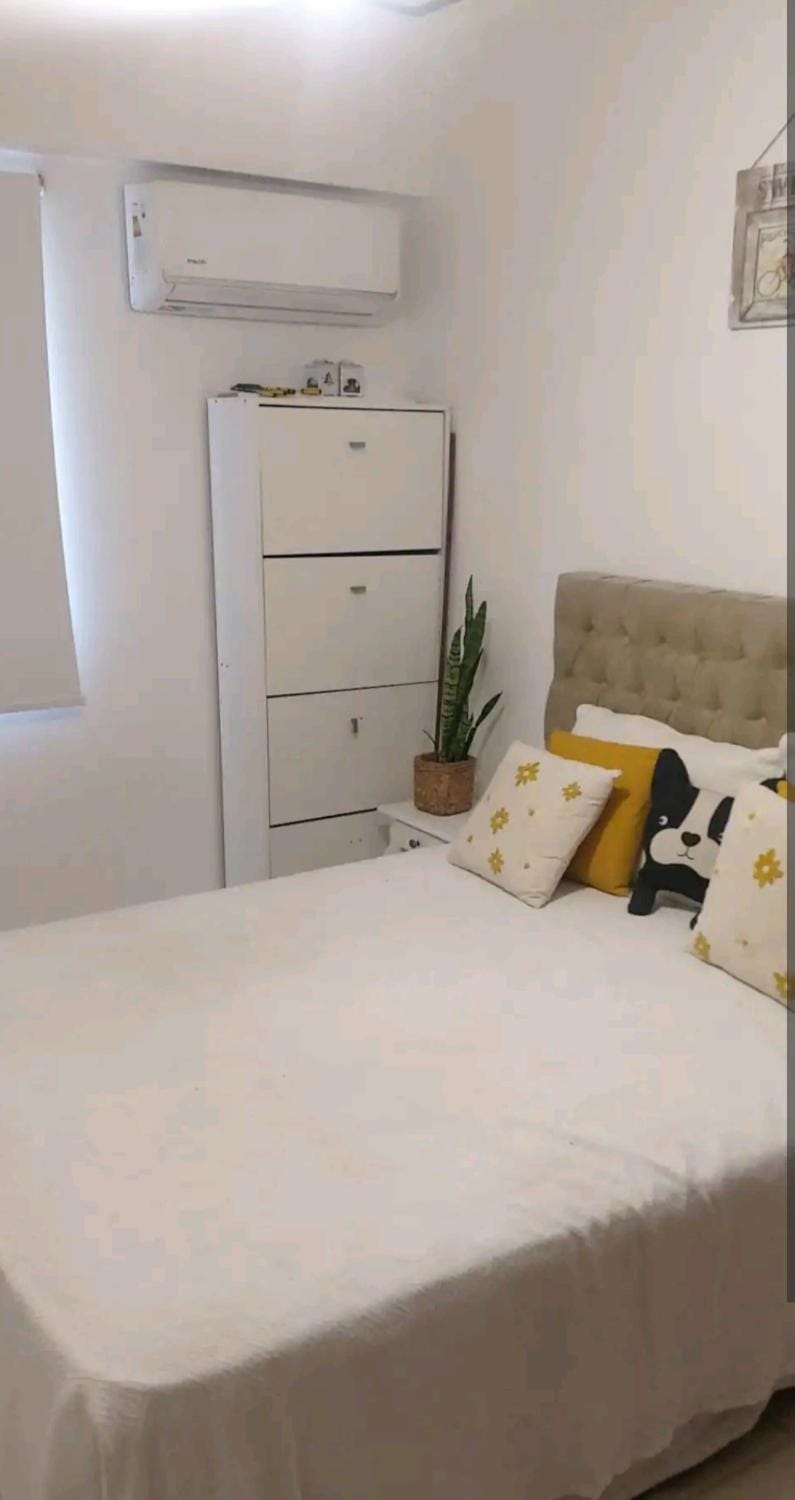 Bed, Bedroom, wardrobe, air conditioner