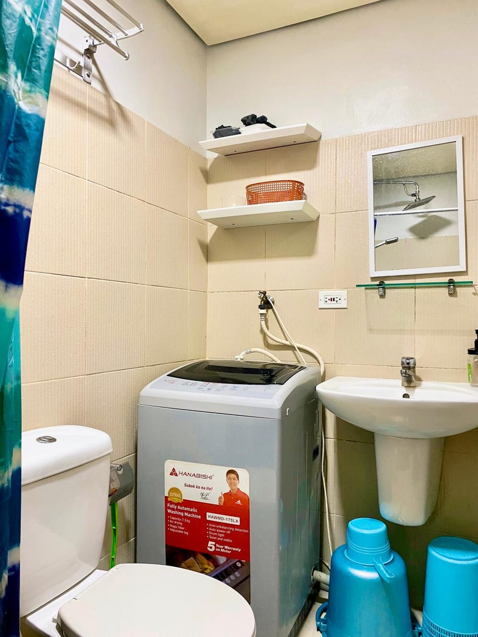 Affordable condo in Quezon City near SM North and Solaire Apartment hotel in Quezon City
