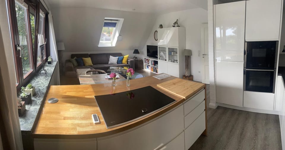 TV and multimedia, Kitchen or kitchenette, Dining area