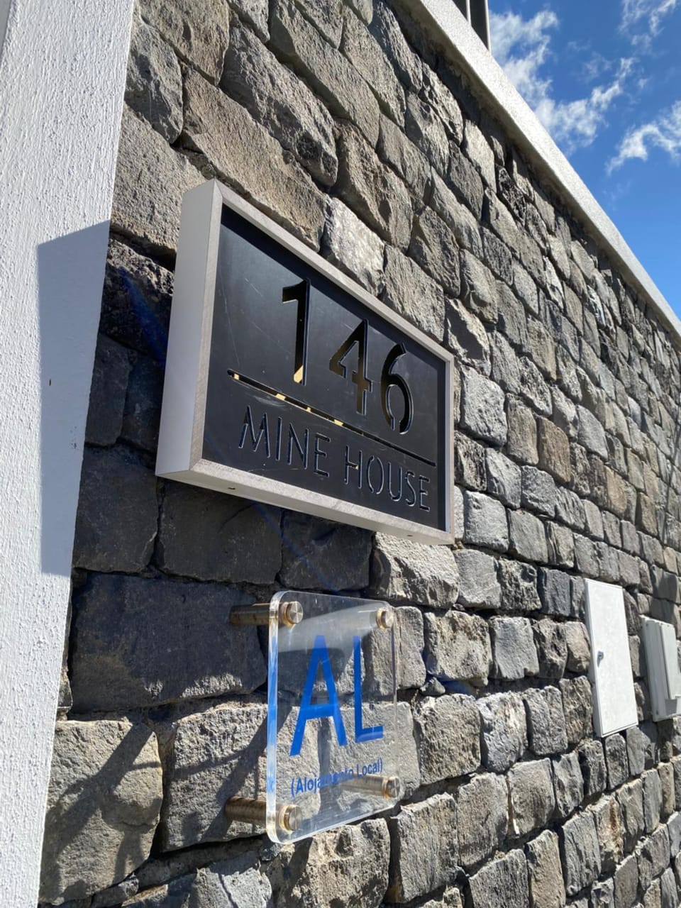Facade/entrance, Day