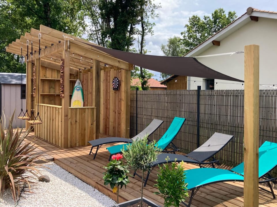 Villa de charme 4 étoiles avec piscine privée et clim 8 pers près du lac de Parentis Villa in Parentis-en-Born