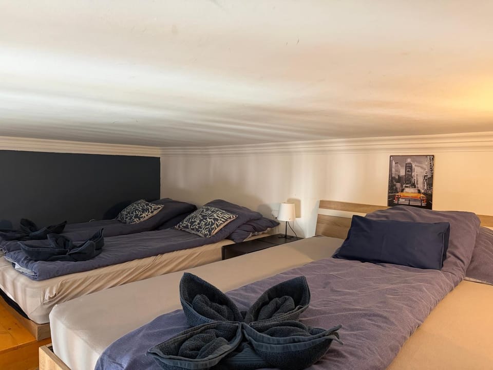 Designer Studio with private sauna & AC Apartment in Budapest