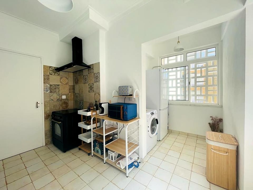 Lx Factory Apartment-Lisbon Style-Spacious & Bright-Congress Centre Apartment in Lisbon