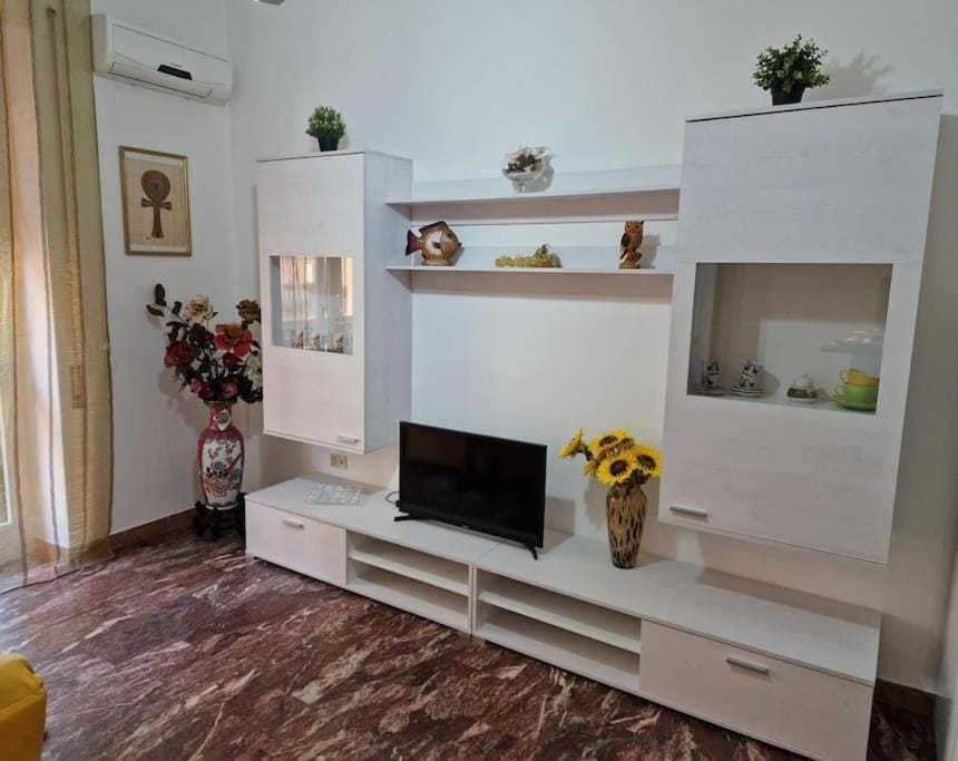 TV and multimedia, Living room, air conditioner