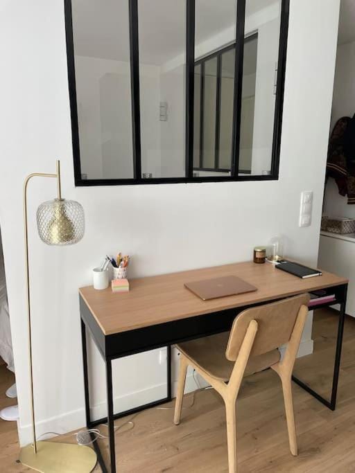 Agréable et moderne studio à Neuilly avec jardin Apartment in Levallois-Perret