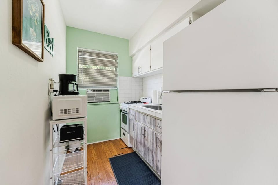 Full 1BR Apt Steps to Calle 8 With Free Parking Apartment in Brickell