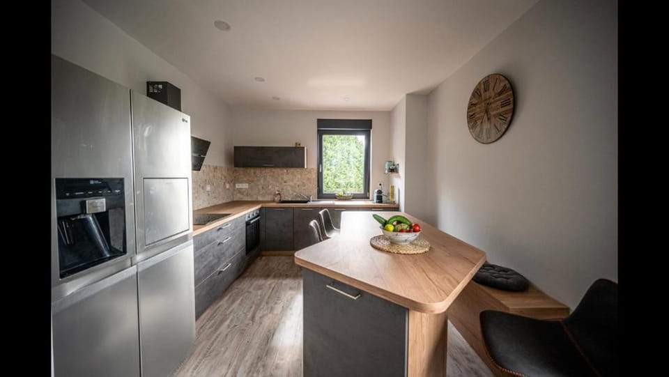 Gite St Nicolas ancien corps de ferme horticole Apartment in Grand Est
