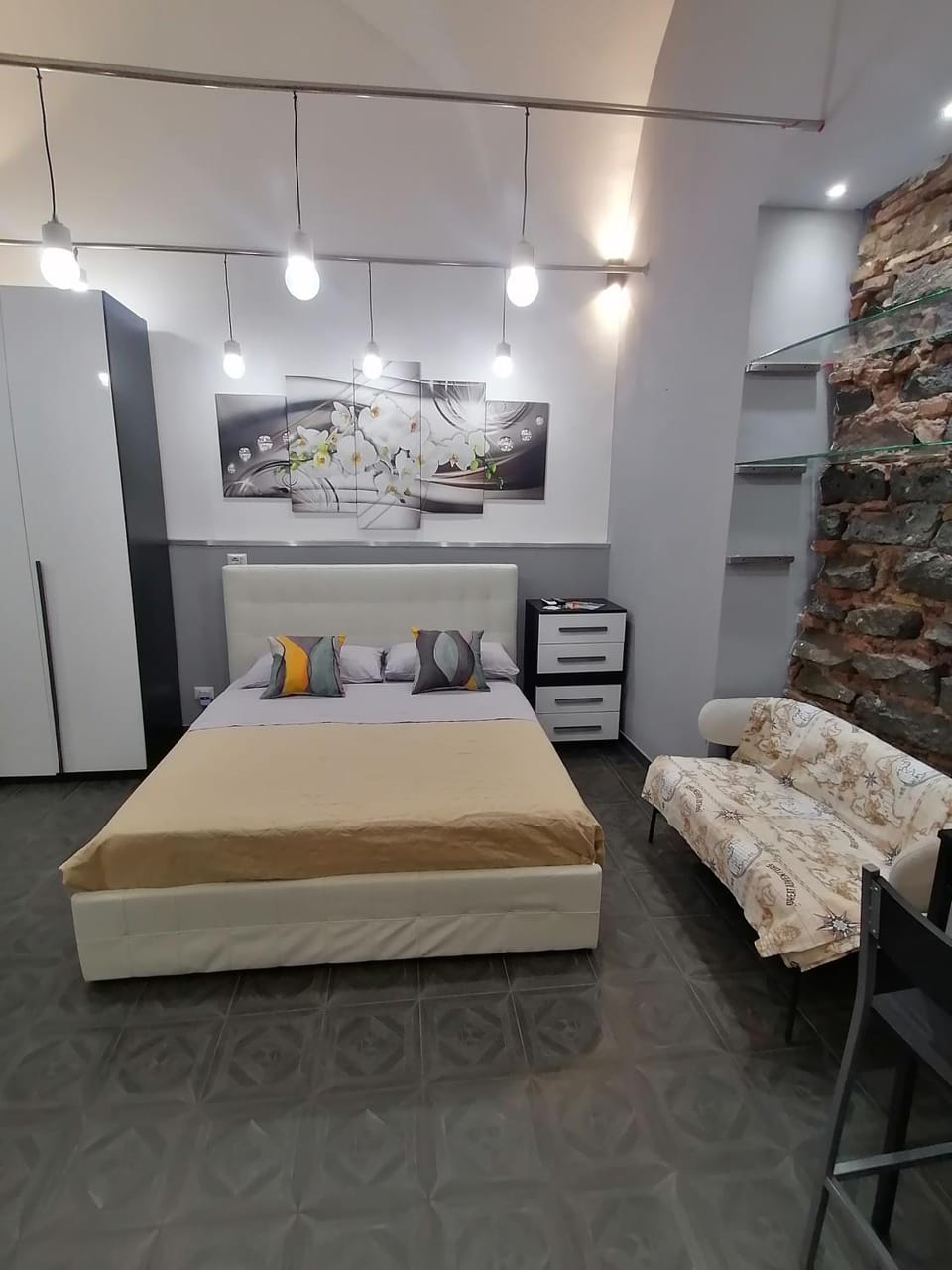 Bed, Living room, Photo of the whole room, Seating area, Bedroom, wardrobe