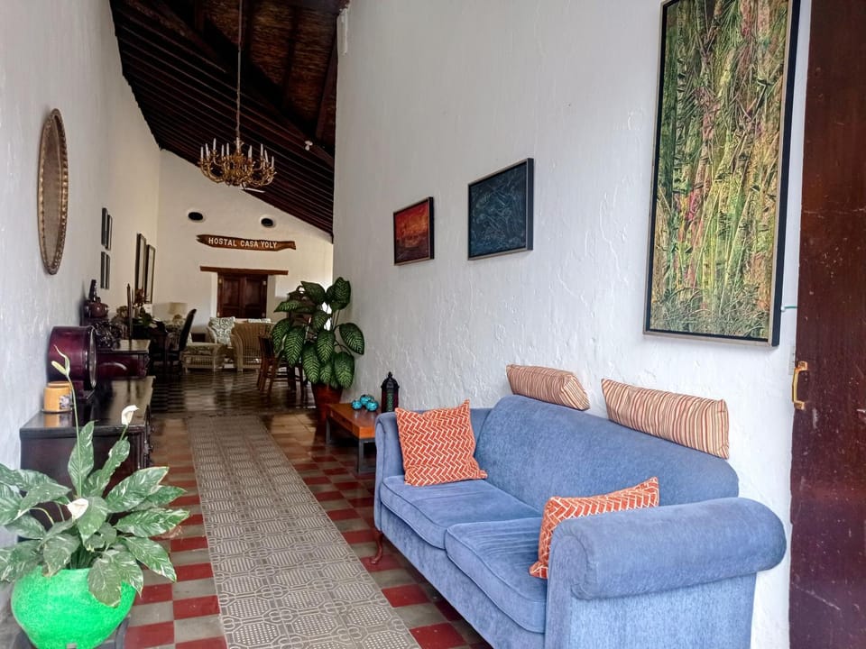 Communal lounge/ TV room
