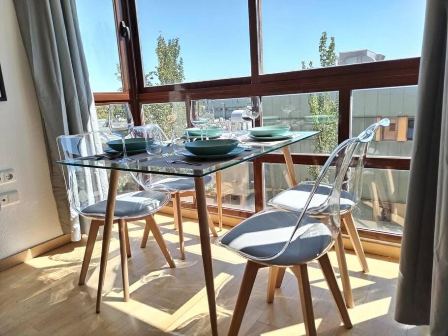 Madrid Wanda Aeropuerto Ifema Plenilunio Dy Apartment in Madrid