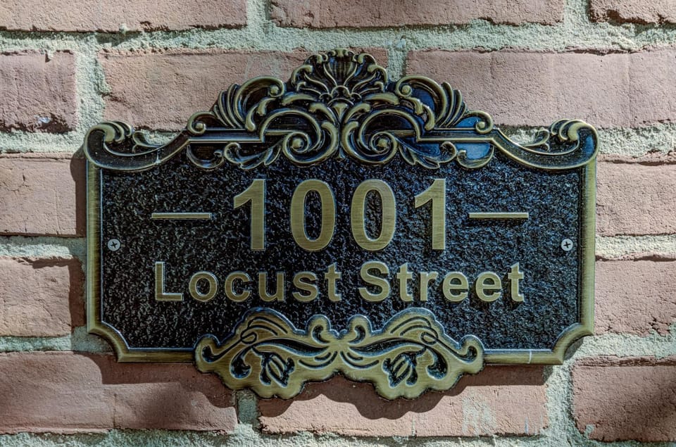 Logo/Certificate/Sign