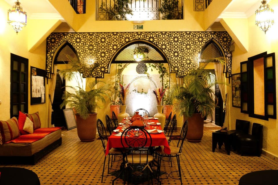 Property building, Restaurant/places to eat, Food close-up, Night, Garden, Lobby or reception, Decorative detail, Floor plan, Dining area, Meeting/conference room, Food, Garden view, Meals, Dinner, Drinks, Internal: Not applicable to any particular room