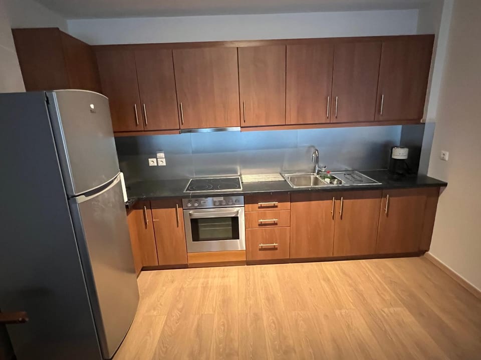 Kitchen or kitchenette, pet friendly, stove