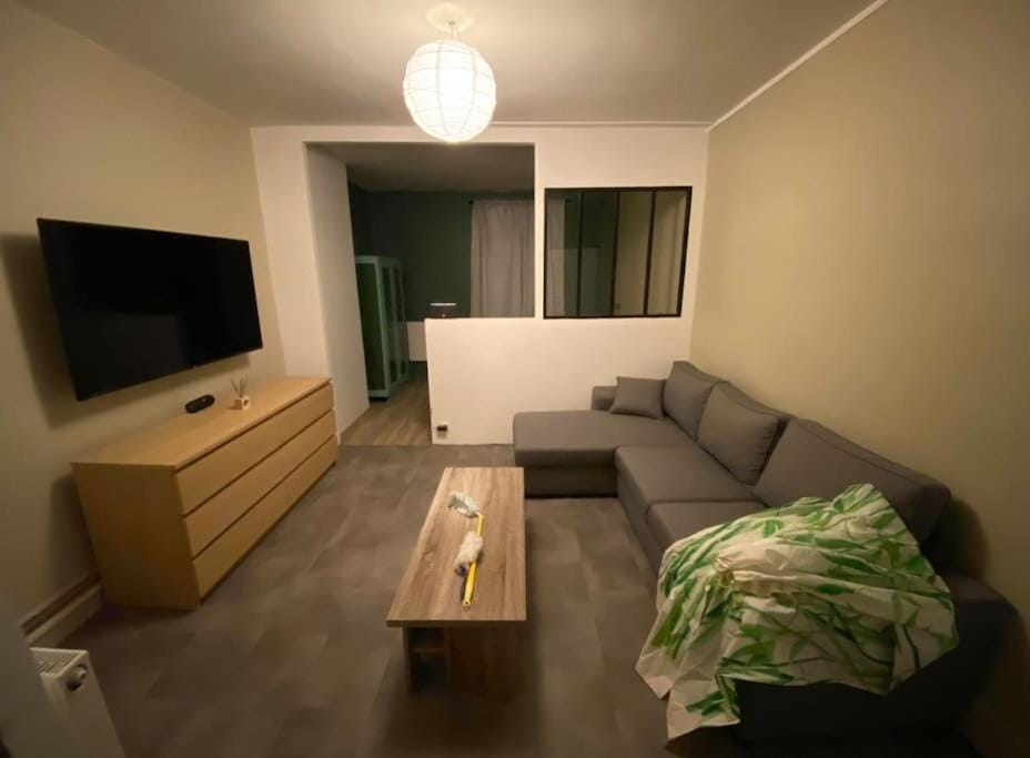 Communal lounge/ TV room