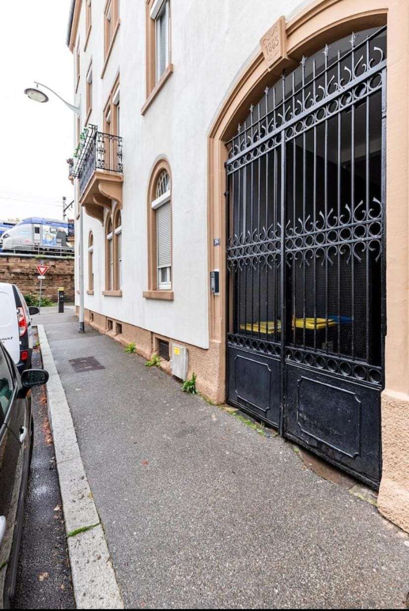 Appart Deluxe Confort avec Parking Privé Apartment in Strasbourg