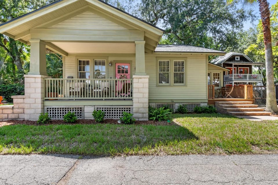 Flagler Cottage - 1 Block to Historic District House in Saint Augustine