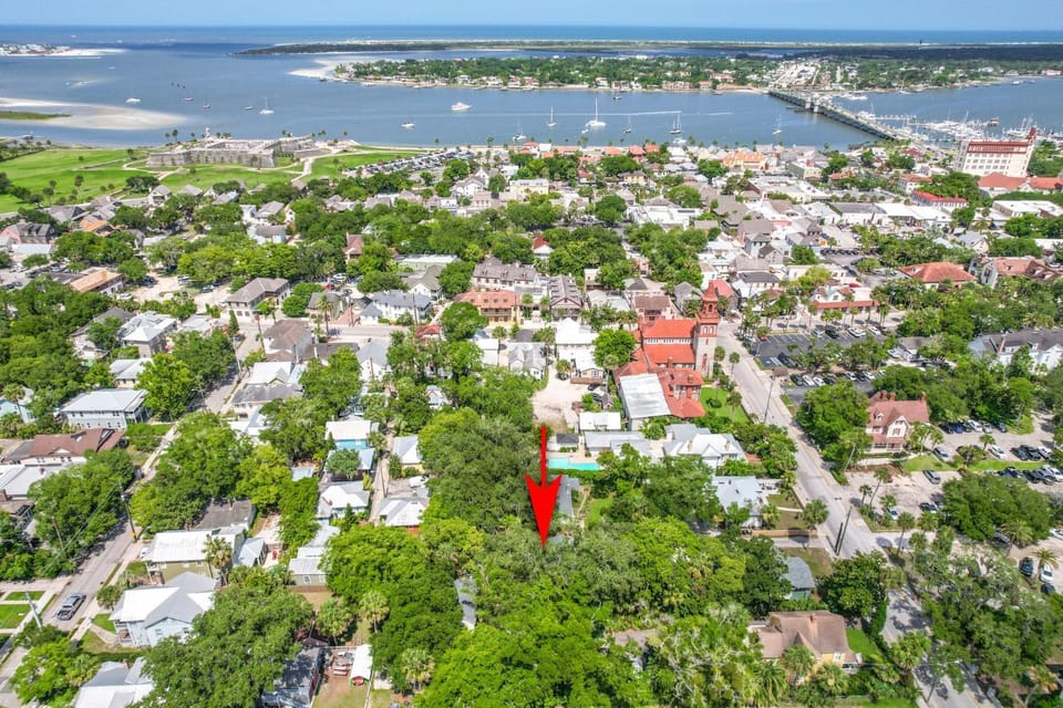 Flagler Cottage - 1 Block to Historic District House in Saint Augustine