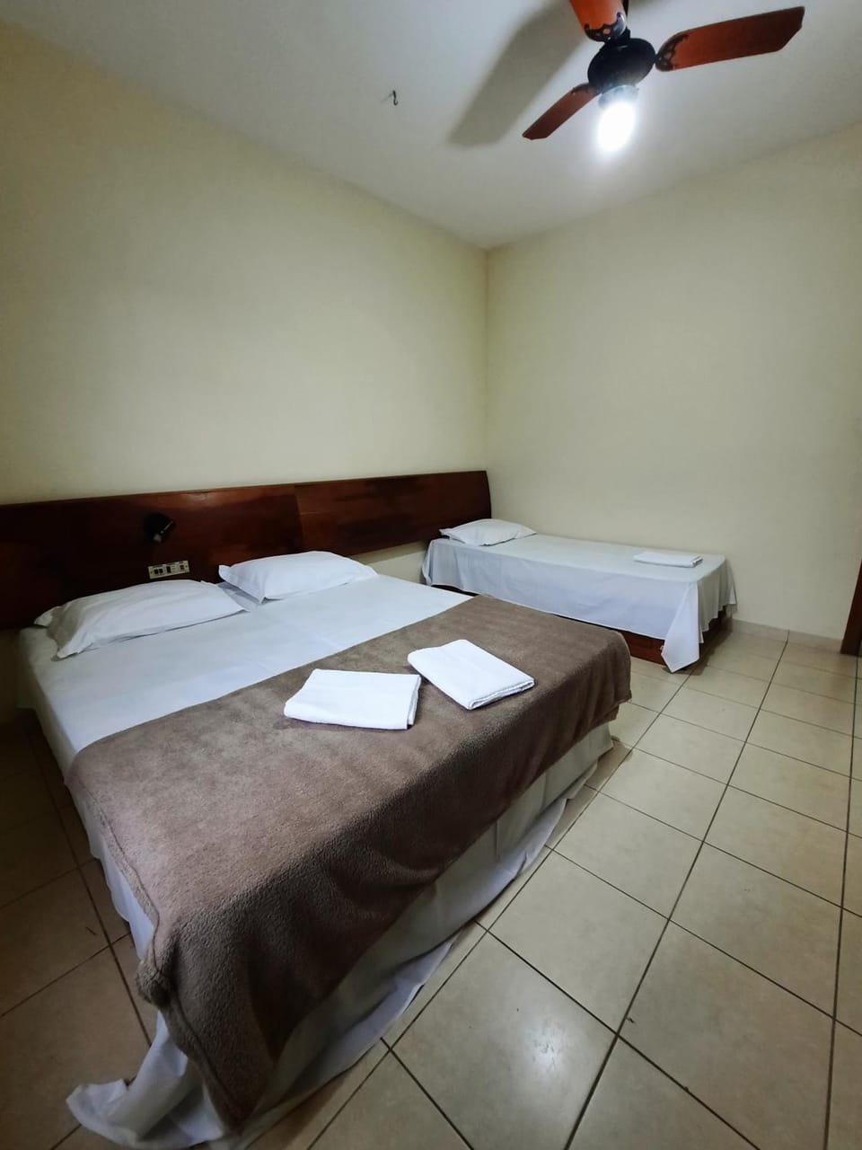 Bed, Photo of the whole room, Bedroom, fireplace, towels, air conditioner