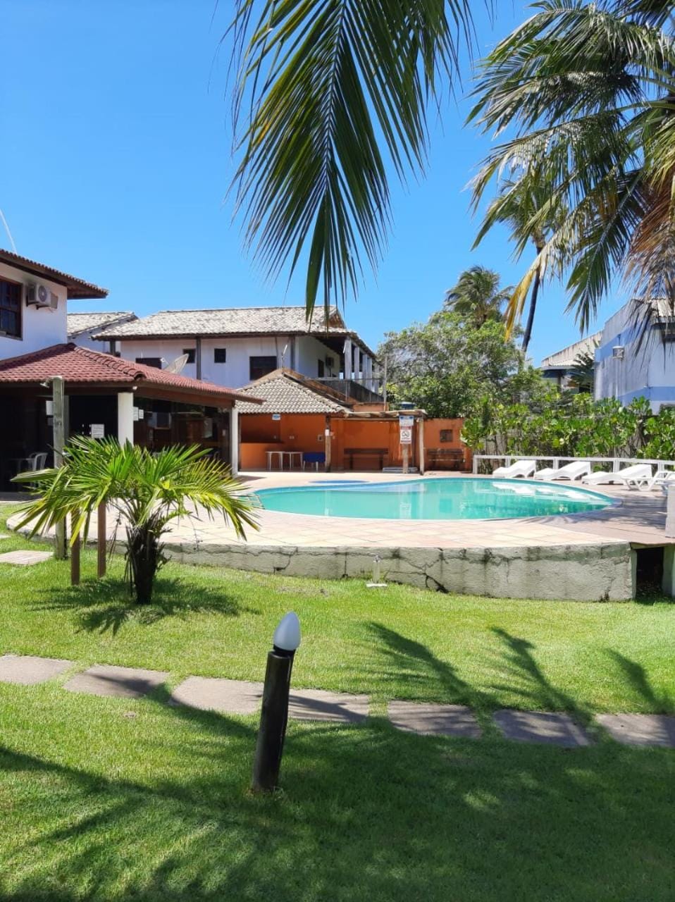 Flat Praia Taperapuã PS Apartment in State of Bahia