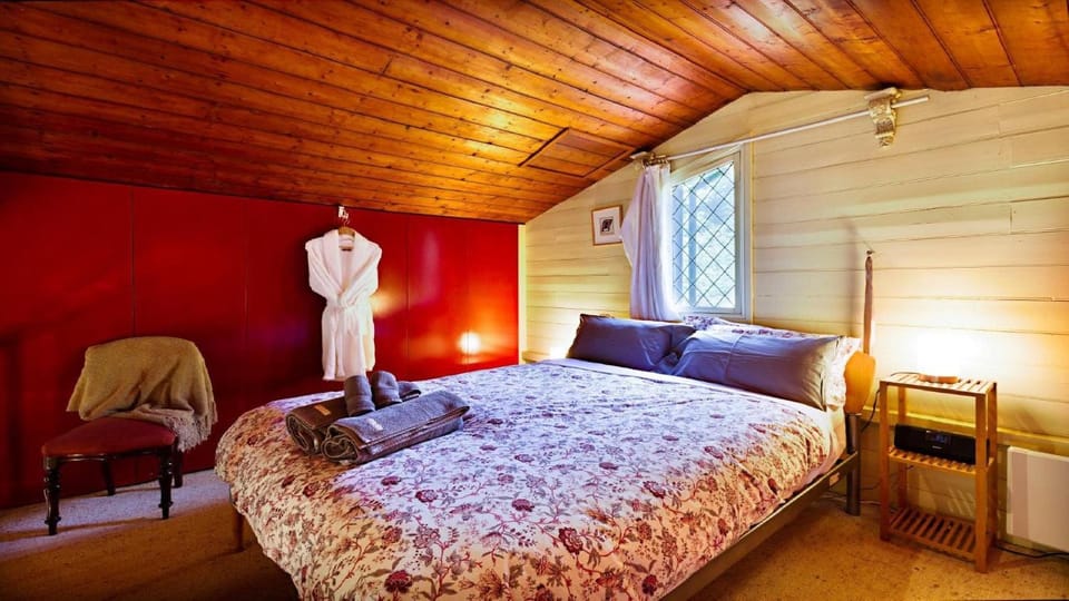 Blue Gum Church - Artistic Retreat Country House in Stanley