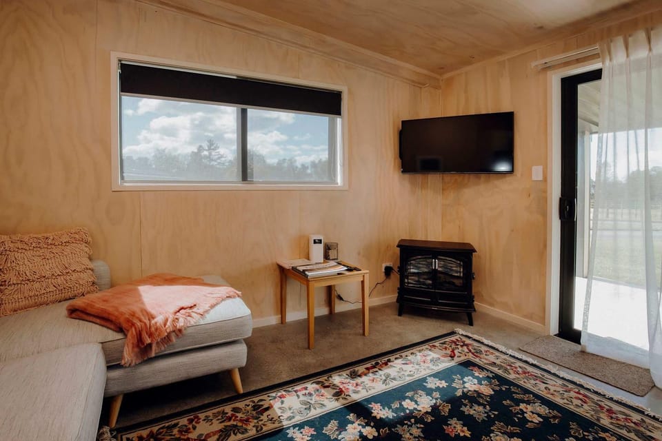 Tremorne Stay - the ultimate cosy couple cottage House in Taranaki, New Zealand