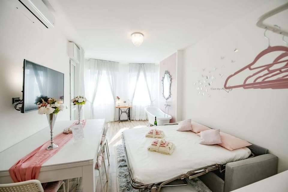 ⁂ Barocco ⁂ Biliardo - Ping pong - Vasca - WiFi Apartment in Milan