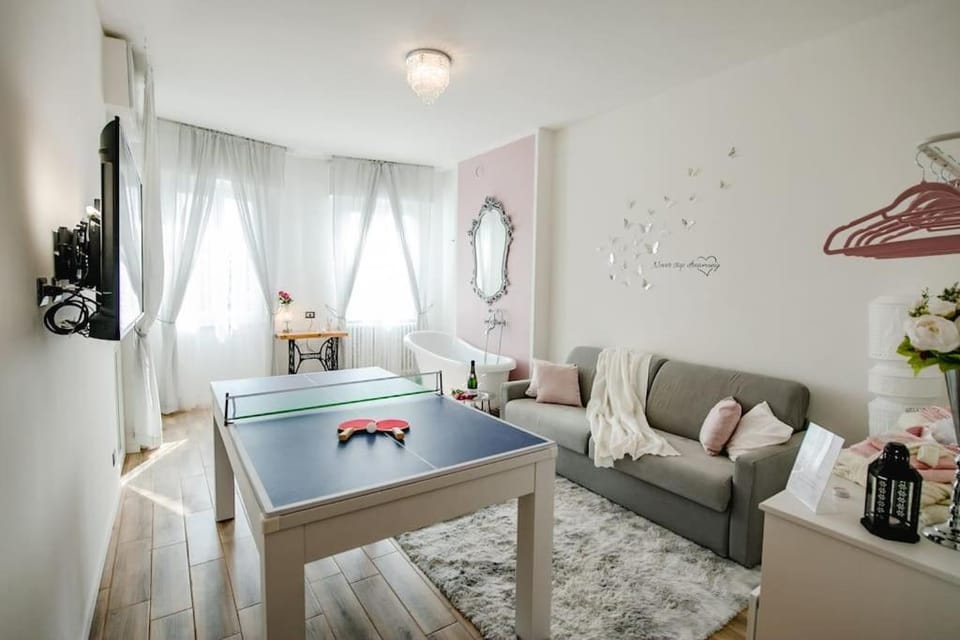 ⁂ Barocco ⁂ Biliardo - Ping pong - Vasca - WiFi Apartment in Milan