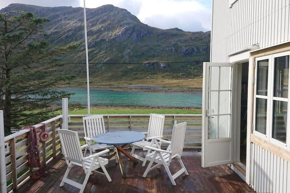 Lofoten Fjord House - Mountain & Seaview House in Lofoten
