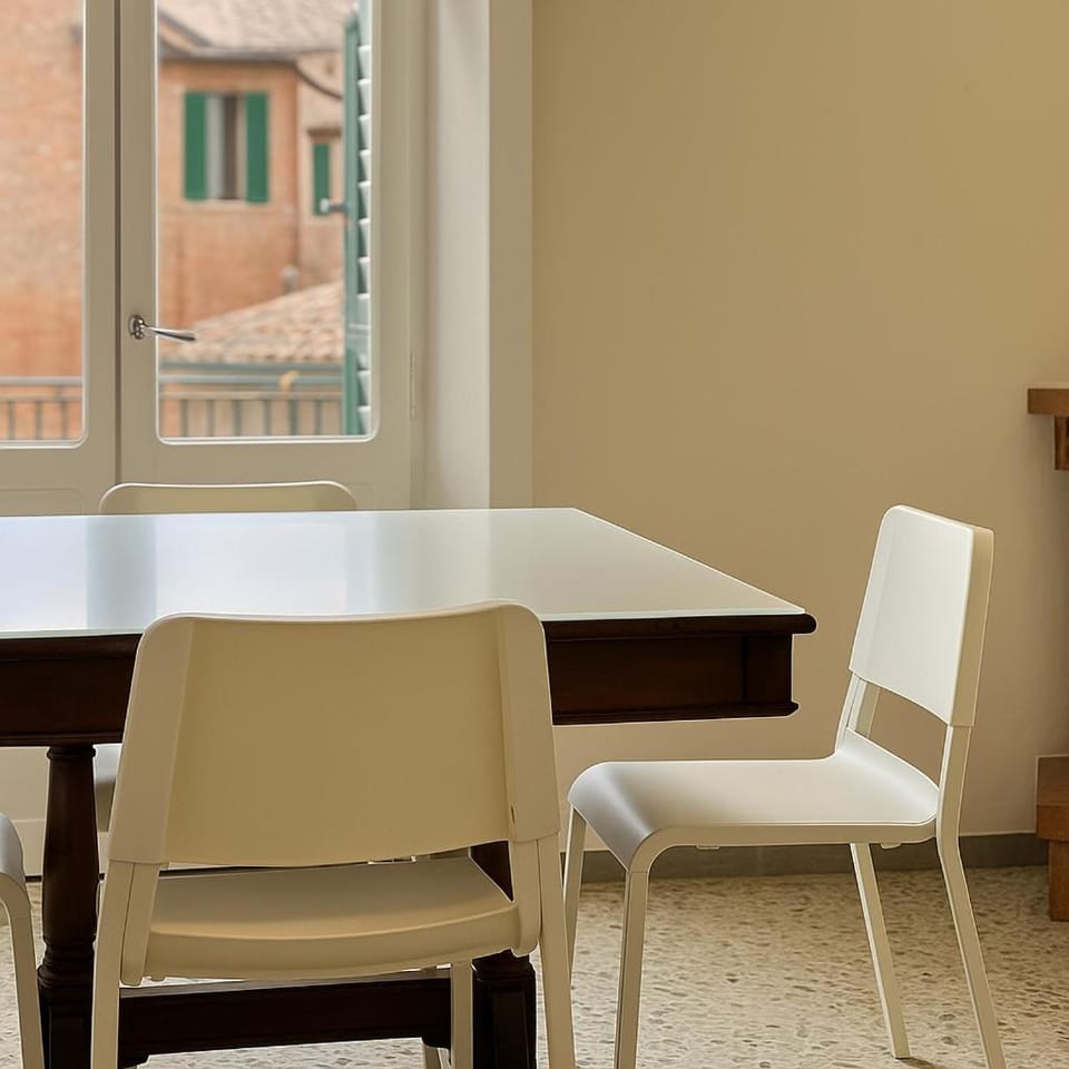 Top Floor - Panoramic Roof View - Quiet and Central Apartment in Siena