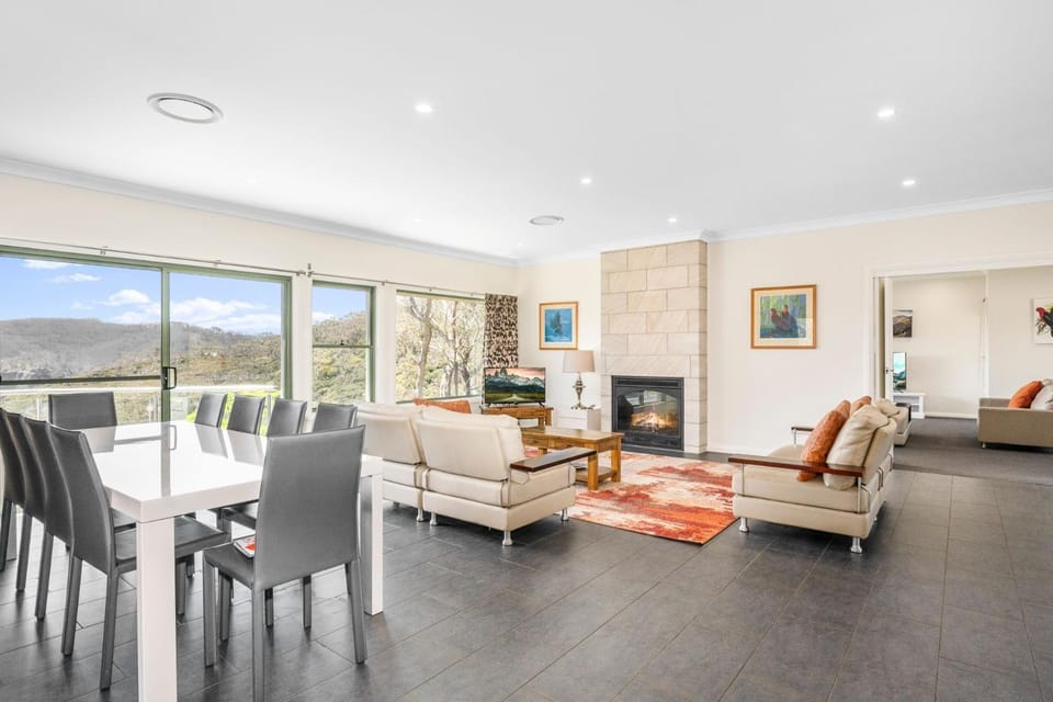 Cliffnest House House in Katoomba