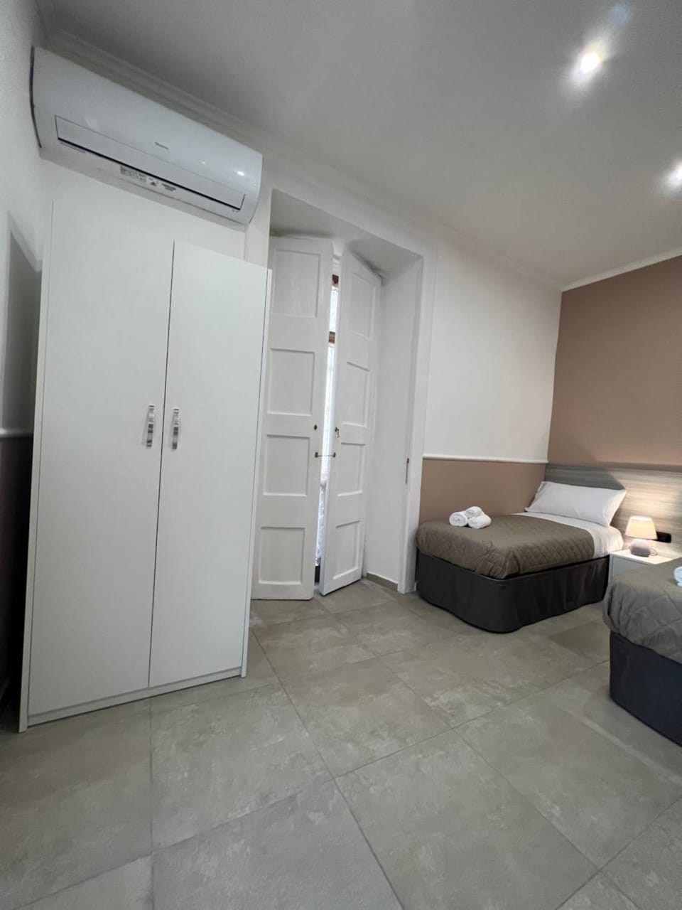 Silvana Appartamento Apartment in Naples