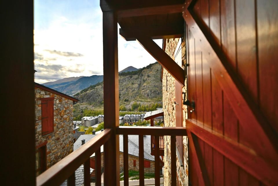 Day, Natural landscape, View (from property/room), Balcony/Terrace, Mountain view
