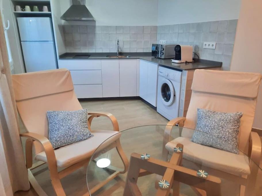 Kitchen or kitchenette, Living room