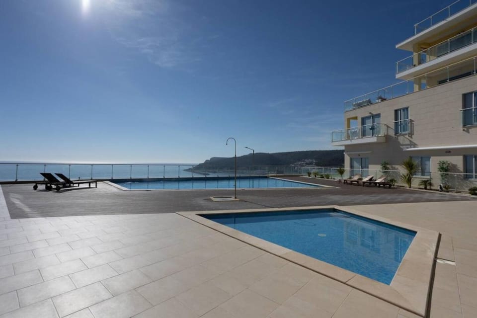 Janelas de Zimbra Lovely Apt with Pool and Sea View by Lisbeyond Apartment in Sesimbra