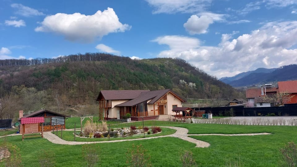 Pensiunea Romosan Bed and Breakfast in Romania