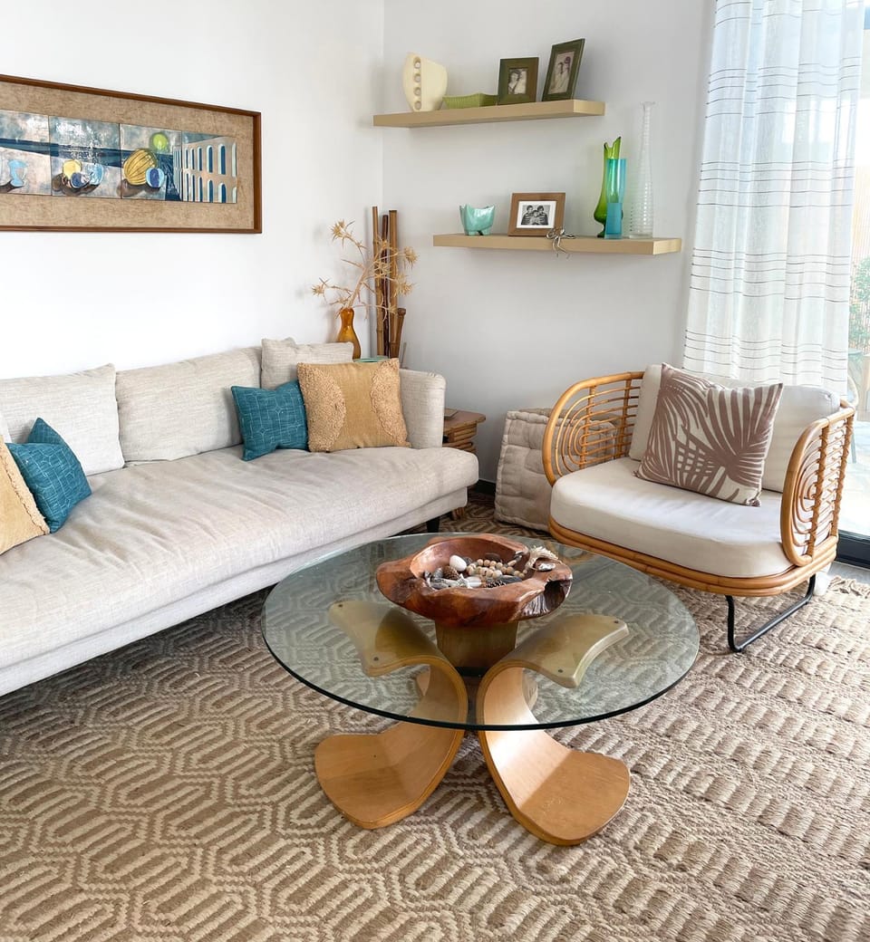Living room, Seating area