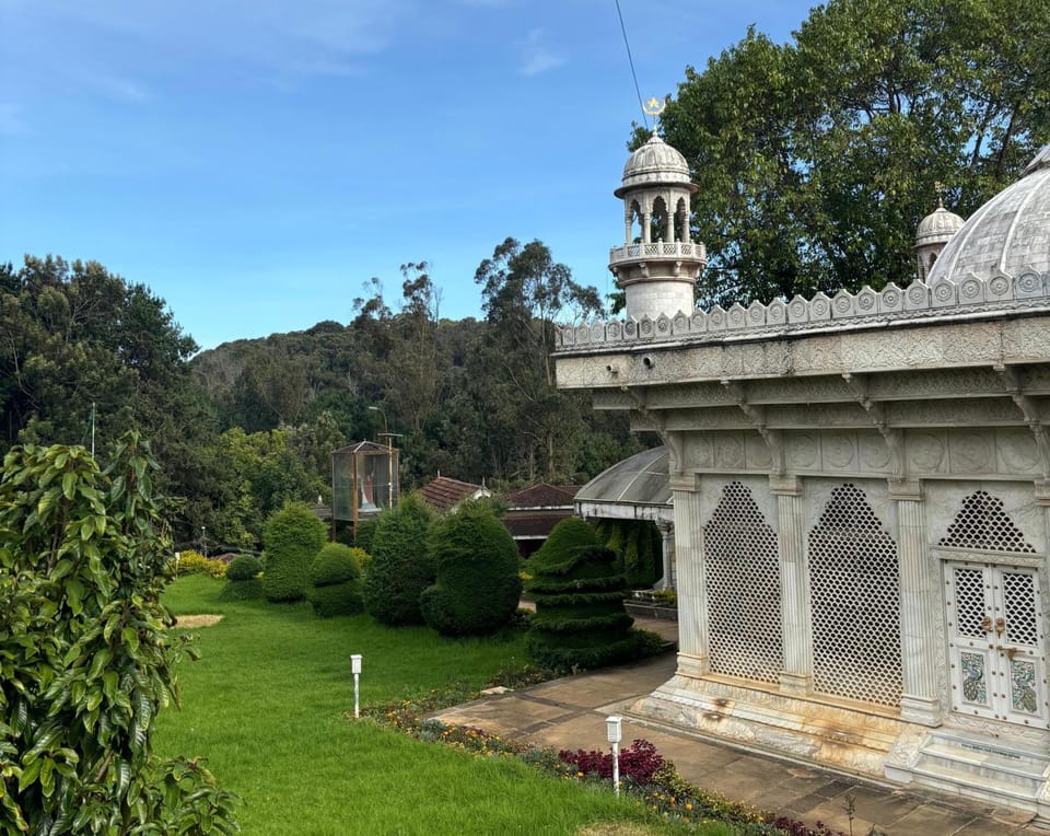 Nearby landmark, Garden view